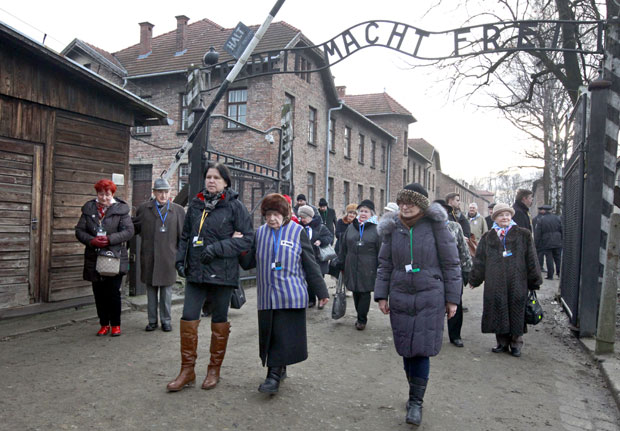 Бивши чувар у логору Аушвиц извинио се на суђењу у Немачкој